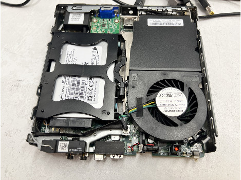 Lenovo ThinkCentre M720q i3-8100T 8GB 260GB UHD 630