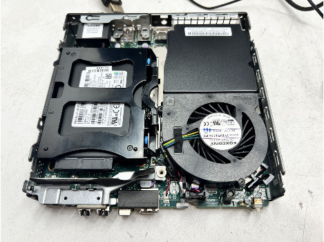 Lenovo ThinkCentre M720q i5-8400T 8GB 260GB UHD 630