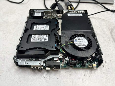 Lenovo ThinkCentre M720q i5-8400T 8GB 260GB UHD 630