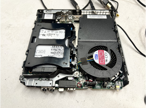 Lenovo ThinkCentre M720q i5-8400T 8GB 260GB UHD 630