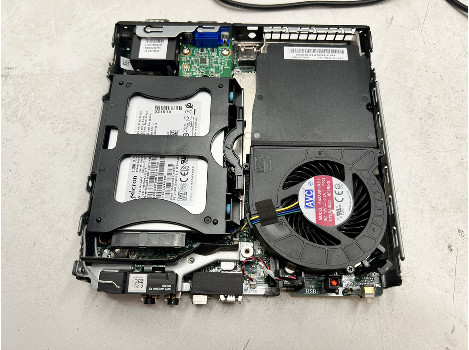 Lenovo ThinkCentre M720q i3-8100T 8GB 260GB UHD 630