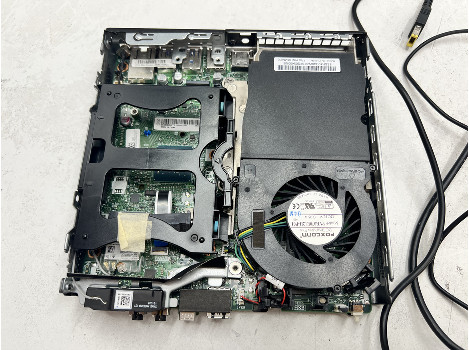 Lenovo ThinkCentre M720q i5-9400T 8GB 260GB UHD 630