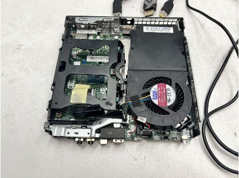 Lenovo ThinkCentre M720q i5-9400T 8GB 260GB UHD 630
