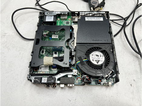 Lenovo ThinkCentre M920q i5-8500T 8GB 260GB UHD 630