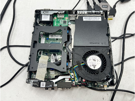 Lenovo ThinkCentre M920q i5-8500T 8GB 260GB UHD 630