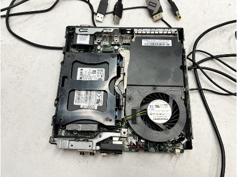 Lenovo ThinkCentre M720q i5-8400T 8GB 260GB UHD 630